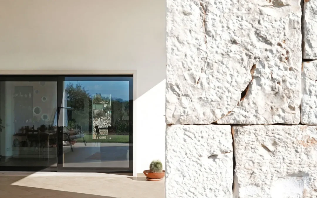 Infissi in Alluminio-Legno vs PVC: Quale Scegliere? Scopri i Vantaggi con Alulen
